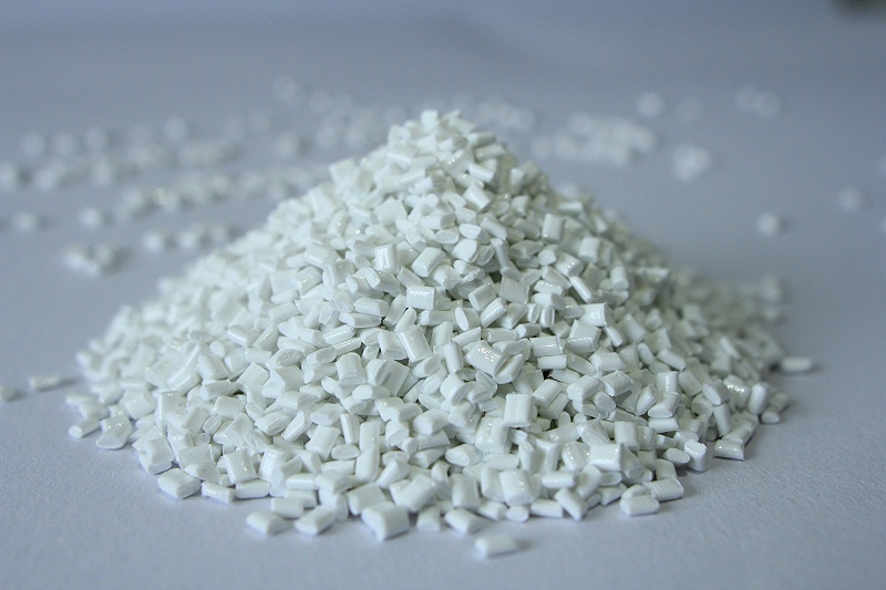 高品質(zhì)生活，移動式皂液器用改性PC料，認(rèn)準(zhǔn)青島中新華美!